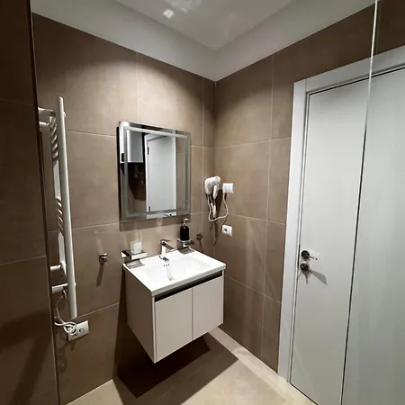Eki Center Апарт-отель Тирана